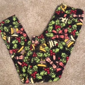 Lularoe one size leggings Christmas gifts bows bells black gold pink pants